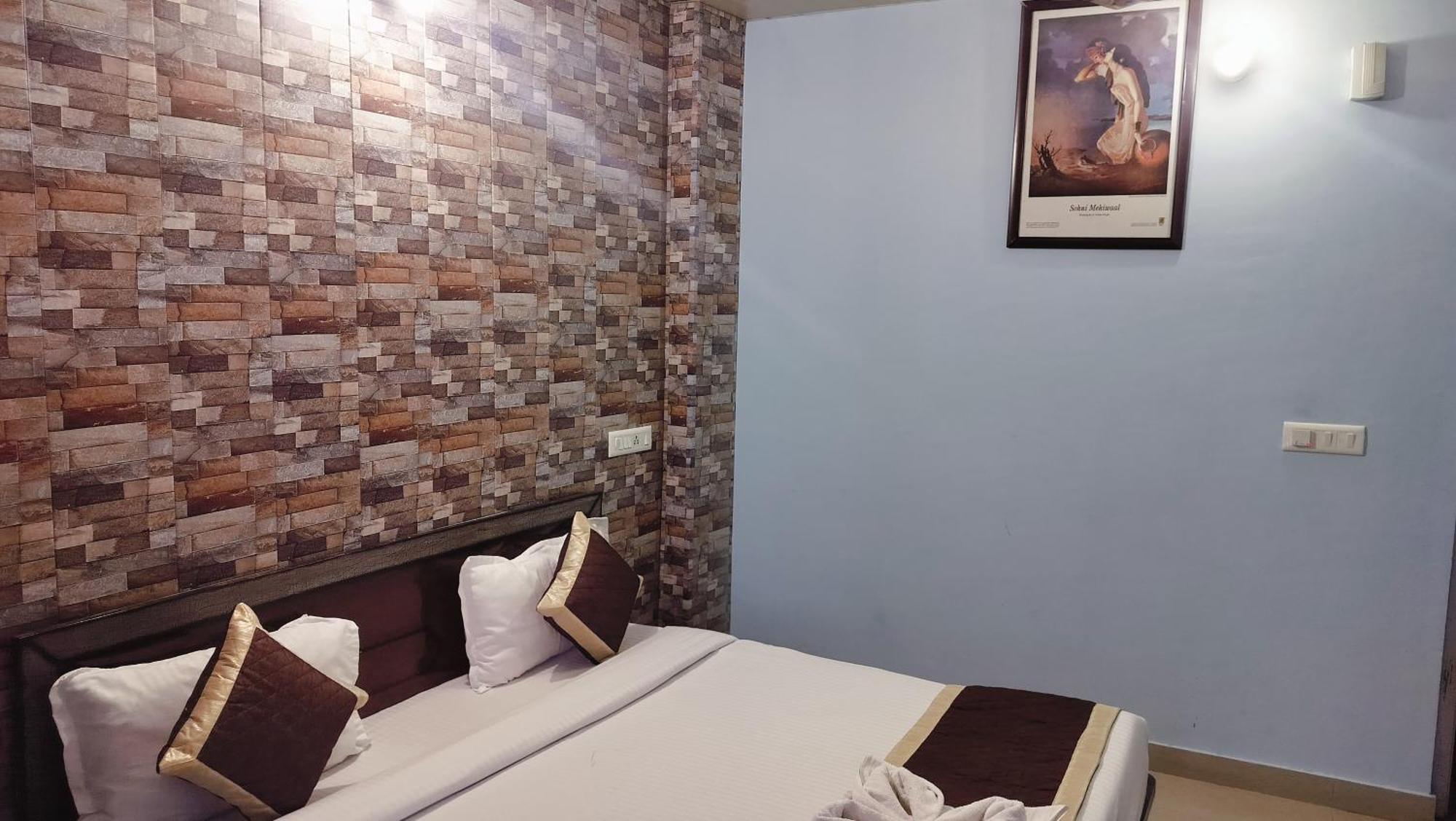 Hotel Binwa View Baijnāth Esterno foto