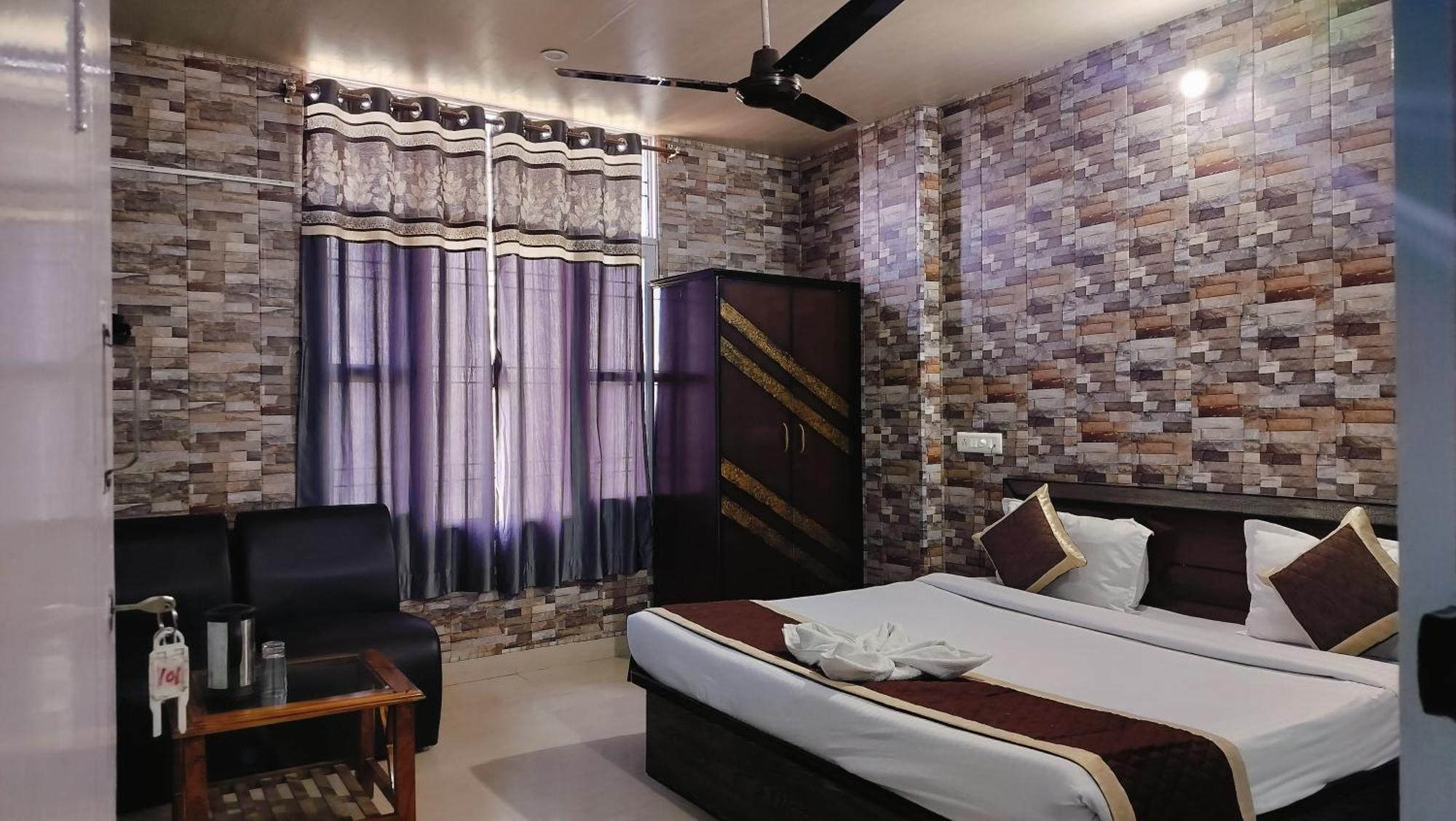 Hotel Binwa View Baijnāth Esterno foto
