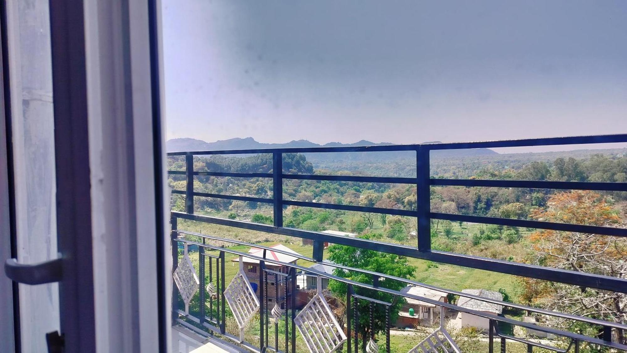 Hotel Binwa View Baijnāth Esterno foto